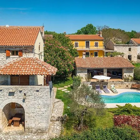 Holiday home Di Vino Svetvincenat