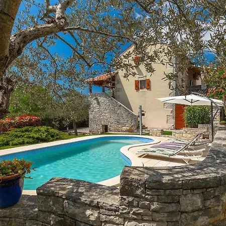 Holiday home Di Vino Svetvincenat